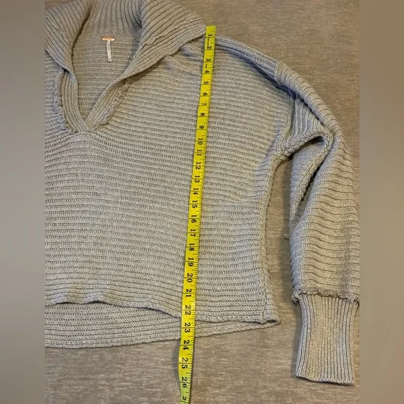 Free People M Tan Pebble Marlie V-neck Pullover Sweater - Picture 12 of 12